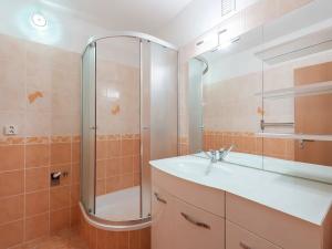 Prodej bytu 2+1, Praha - Kobylisy, Slancova, 67 m2