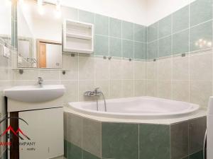 Pronájem bytu 3+kk, Opava, Kasárenská, 62 m2