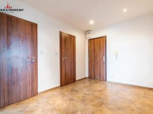 Prodej bytu 3+kk, Praha, Tupolevova, 71 m2