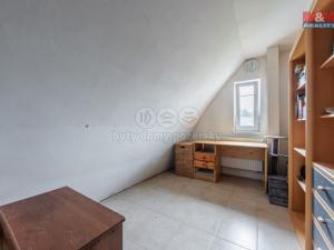 Prodej bytu 5+1, Karlovy Vary - Bohatice, Fričova, 105 m2