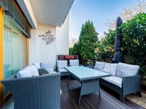 Pronájem rodinného domu, Praha, U kolonie, 250 m2
