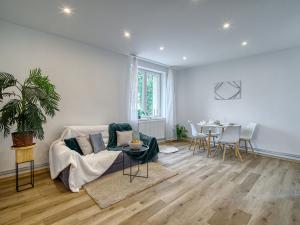 Pronájem bytu 2+kk, Chomutov, Grégrova, 49 m2