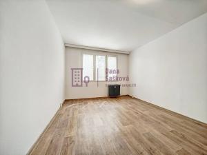 Pronájem bytu 3+1, Jindřichův Hradec, sídliště Vajgar, 78 m2