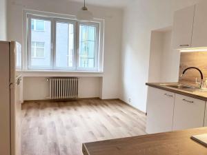 Pronájem bytu 2+kk, Praha - Vršovice, Kozácká, 44 m2
