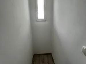 Pronájem bytu 2+1, Slaný, Navrátilova, 56 m2