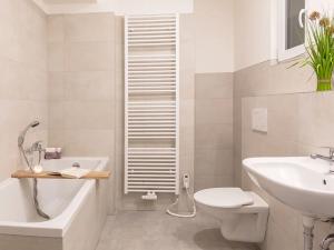 Pronájem bytu 1+kk, Praha - Košíře, Starokošířská, 29 m2