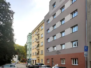 Pronájem bytu 1+kk, Praha - Košíře, Starokošířská, 29 m2