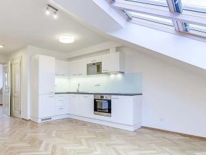 Pronájem bytu 3+kk, Praha, Myslíkova, 70 m2