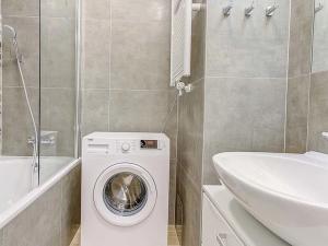 Pronájem bytu 3+kk, Praha, Myslíkova, 70 m2
