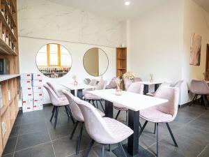 Prodej obchodního prostoru, Lednice, 21. dubna, 55 m2