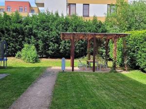 Pronájem bytu 2+kk, Praha - Štěrboholy, Laudonova, 53 m2