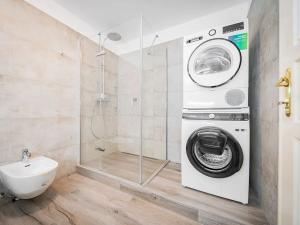Pronájem bytu 4+kk, Praha - Nové Město, Na Moráni, 153 m2