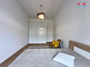 Pronájem bytu 2+kk, Praha - Karlín, Sokolovská, 42 m2