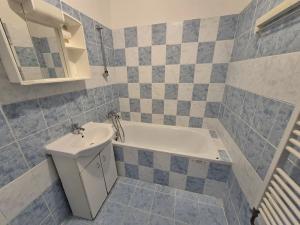 Pronájem bytu 3+1, Červený Újezd, Ke Špačce, 84 m2