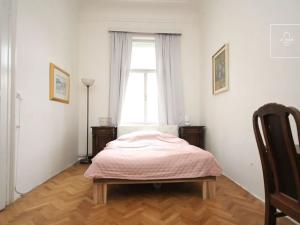 Pronájem bytu 3+1, Praha, Valentinská, 120 m2