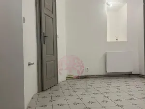 Pronájem restaurace, Kostelec nad Černými lesy, náměstí Smiřických, 75 m2