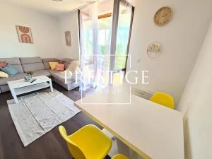 Pronájem bytu 2+kk, Praha - Smíchov, Mošnova, 79 m2