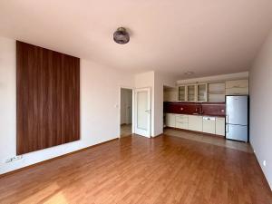 Pronájem bytu 2+kk, Praha - Vysočany, Pešlova, 53 m2