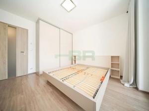 Pronájem bytu 2+kk, Praha - Vysočany, Sokolovská, 52 m2