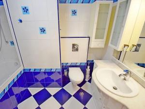 Pronájem bytu 1+kk, Praha - Kunratice, Velké Kunratické, 39 m2