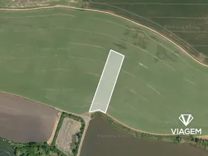 Prodej podílu pole, Charvatce, 2731 m2