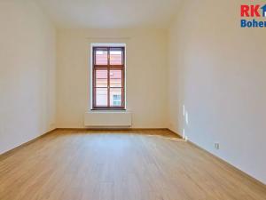 Pronájem bytu 1+1, Český Brod, nám. Arnošta z Pardubic, 56 m2