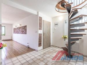 Pronájem bytu 3+1, Slaný, Husova, 93 m2