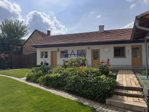 Prodej rodinného domu, Klobouky u Brna, Nádražní, 250 m2