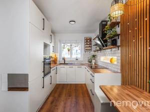 Pronájem bytu 1+1, Praha - Radotín, Na Viničkách, 41 m2