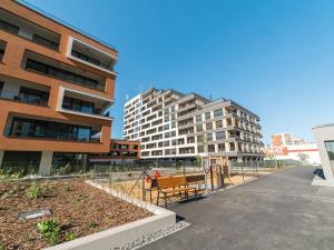Pronájem bytu 2+kk, Praha - Hloubětín, Poděbradská, 52 m2