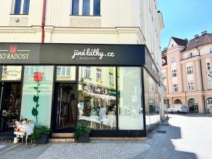 Pronájem obchodního prostoru, Hradec Králové, Švehlova, 88 m2