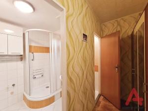 Pronájem bytu 2+kk, Praha - Střížkov, Jablonecká, 50 m2