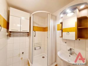 Pronájem bytu 2+kk, Praha - Střížkov, Jablonecká, 50 m2