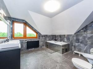 Prodej rodinného domu, Buš, 271 m2