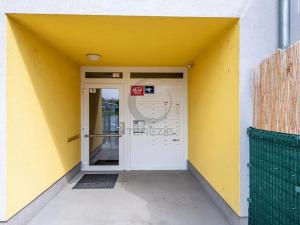 Pronájem bytu 2+kk, Praha - Uhříněves, K Netlukám, 58 m2