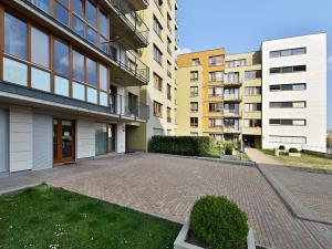 Pronájem bytu 2+kk, Praha - Vokovice, K Červenému vrchu, 65 m2