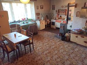 Prodej komerční nemovitosti, Vykáň, 450 m2