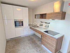 Pronájem bytu 2+1, Praha - Košíře, Kvapilova, 58 m2