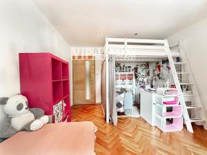 Prodej bytu 3+1, Rosice, Komenského náměstí, 82 m2