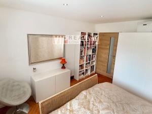 Prodej bytu 3+1, Rosice, Komenského náměstí, 82 m2