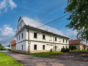 Prodej výrobních prostor, Hrušová, 1100 m2