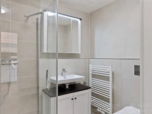 Pronájem bytu 2+kk, Praha - Ruzyně, Stochovská, 51 m2