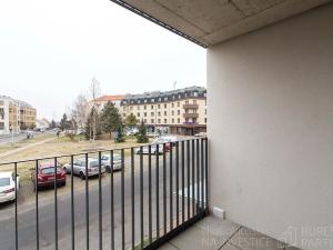 Pronájem bytu 2+kk, Praha - Suchdol, Suchdolské náměstí, 43 m2