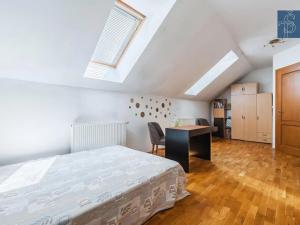 Prodej rodinného domu, Dubí, Dlouhá, 234 m2