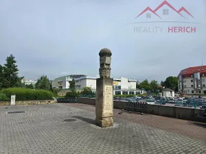 Pronájem bytu 1+kk, Chomutov, Žižkovo náměstí, 27 m2