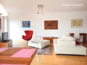 Pronájem bytu 3+kk, Praha - Podolí, Na hřebenech II, 109 m2