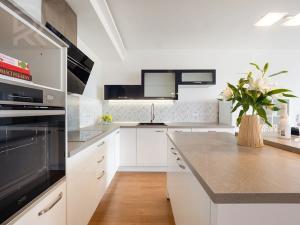 Prodej bytu 2+kk, Praha - Kamýk, Papírníkova, 70 m2