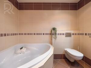 Prodej bytu 2+kk, Praha - Kamýk, Papírníkova, 70 m2