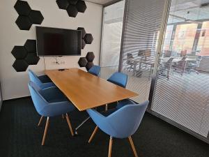 Pronájem kanceláře, Praha - Smíchov, Plzeňská, 520 m2