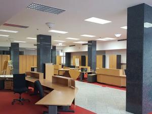 Pronájem kanceláře, Znojmo, náměstí Svobody, 280 m2